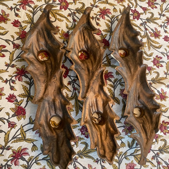 French Provincial Brass Feathered Base - Picture 7 of 11